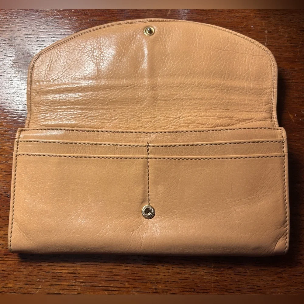 Chloé Nude Leather Long Wallet –  Luxury – Soft Leather, Gold-Tone Hardware